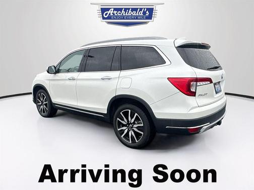 White Diamond Pearl 2019 Honda Pilot Touring 8-Passenger