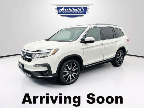 White Diamond Pearl 2019 Honda Pilot Touring 8-Passenger