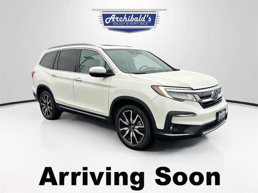 White Diamond Pearl 2019 Honda Pilot Touring 8-Passenger