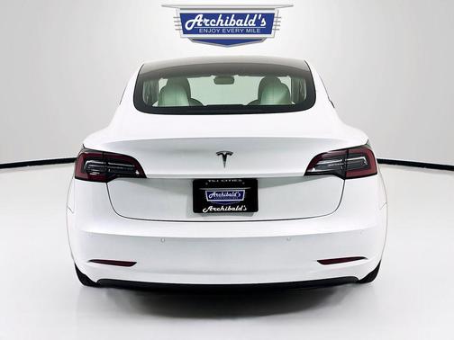 2022 Tesla Model 3 Standard Range