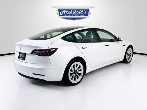 2022 Tesla Model 3 Standard Range