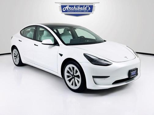2022 Tesla Model 3 Standard Range