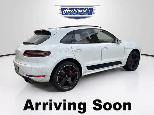 2016 Porsche Macan Turbo