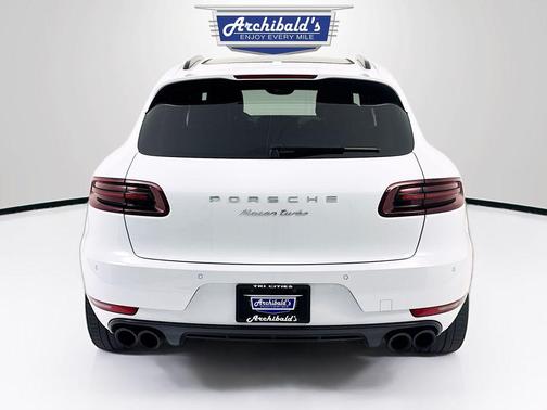 2016 Porsche Macan Turbo