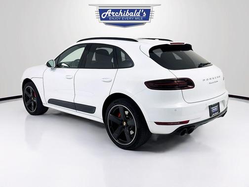 2016 Porsche Macan Turbo