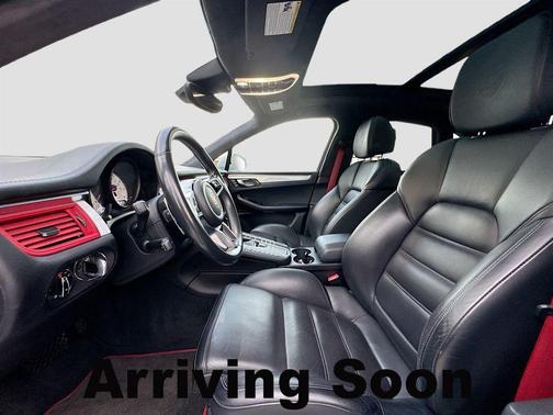 2016 Porsche Macan Turbo