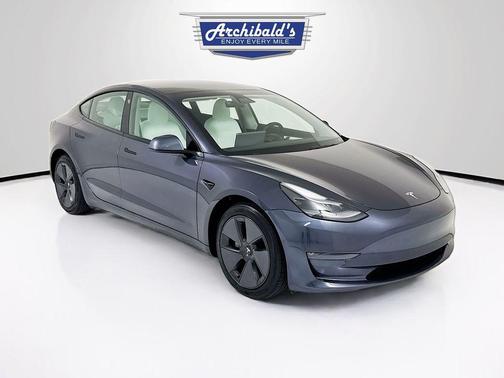 Midnight Silver Metallic 2021 Tesla Model 3 Long Range
