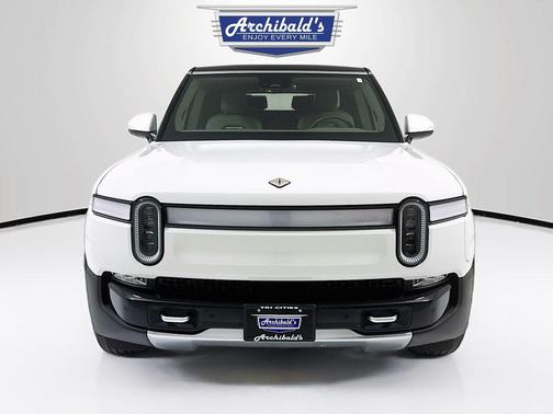 2023 Rivian R1S Adventure