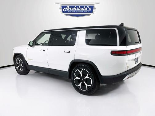 2023 Rivian R1S Adventure