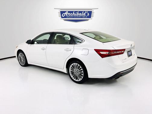 Blizzard Pearl 2018 Toyota Avalon Limited