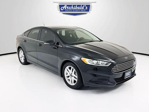 Tuxedo Black Metallic 2015 Ford Fusion SE
