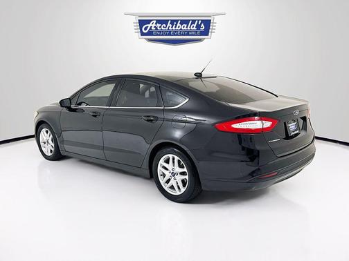 Tuxedo Black Metallic 2015 Ford Fusion SE