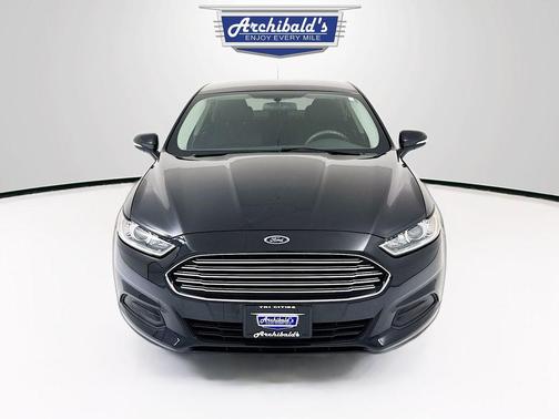 Tuxedo Black Metallic 2015 Ford Fusion SE