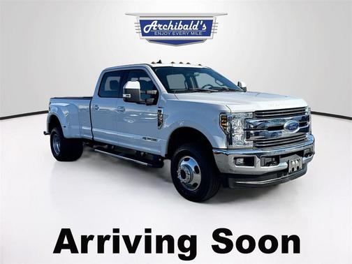 Oxford White 2019 Ford F-350 Lariat