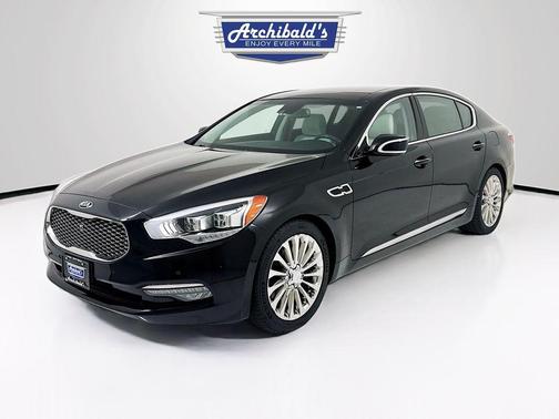 2017 Kia K900 Luxury 5.0L