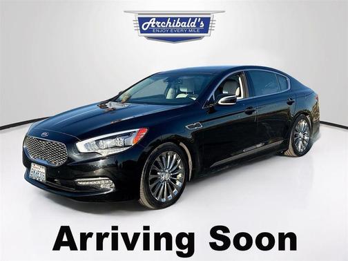2017 Kia K900 Luxury 5.0L