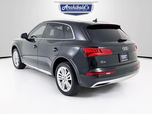 2020 Audi Q5 45 Premium Plus