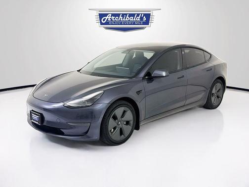 2021 Tesla Model 3 Standard Range Plus