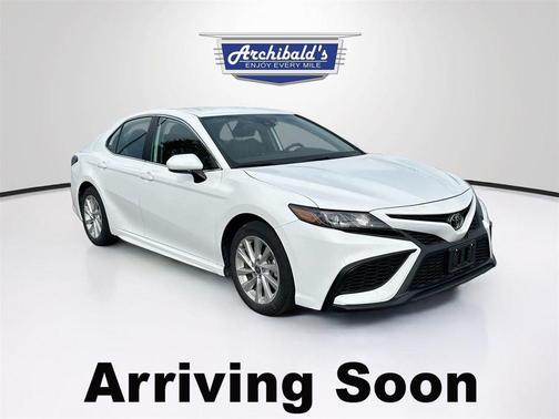 Ice Cap 2024 Toyota Camry SE