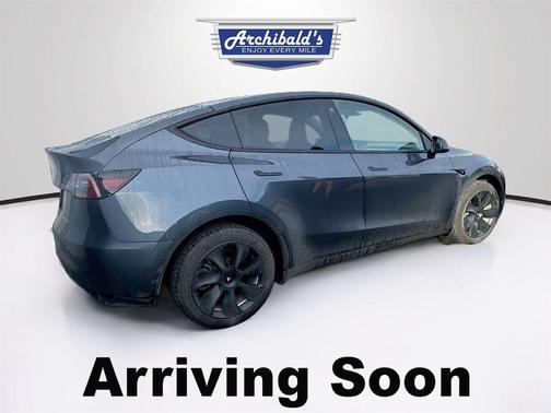 2022 Tesla Model Y Long Range Dual Motor All-Wheel Drive