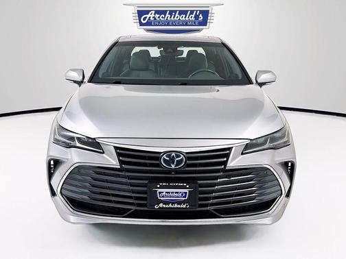 2019 Toyota Avalon Hybrid Limited