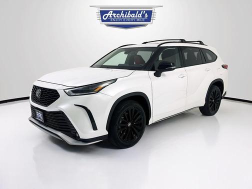 Pearl 2023 Toyota Highlander XSE