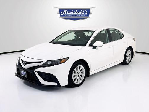 Ice Cap 2024 Toyota Camry SE