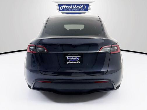 2024 Tesla Model Y Long Range Dual Motor All-Wheel Drive