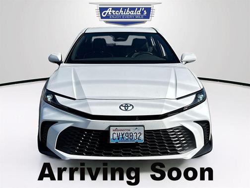 Ice Cap 2025 Toyota Camry SE