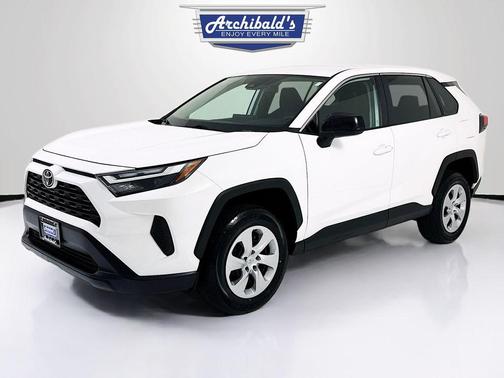 2025 Toyota RAV4 LE