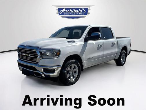 Ivory White Tri-Coat Pearlcoat 2023 RAM 1500 Laramie
