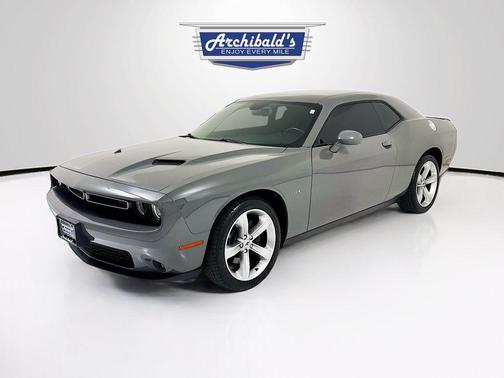 Destroyer Gray Clearcoat 2017 Dodge Challenger R/T