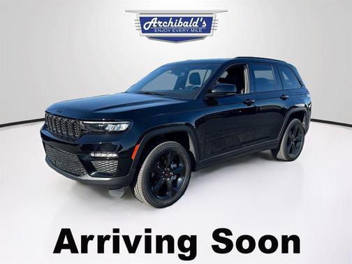 Diamond Black Crystal Pearlcoat 2024 Jeep Grand Cherokee Limited