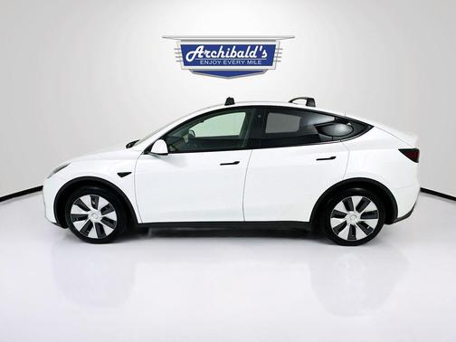Pearl White Multi-Coat 2021 Tesla Model Y Long Range Dual Motor All-Wheel Drive