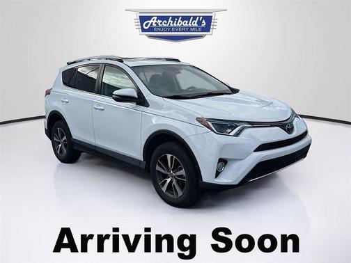 Super White 2016 Toyota RAV4 XLE