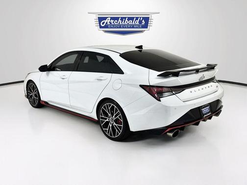 Ceramic White 2022 Hyundai ELANTRA N Base