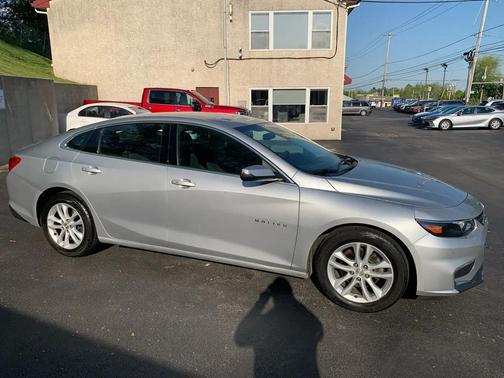 Silver Ice Metallic 2017 Chevrolet Malibu 1LT