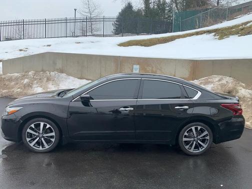 2017 Nissan Altima 2.5 SR