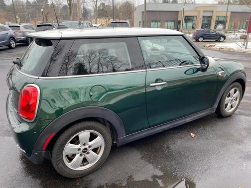 British Racing Green Metallic 2018 MINI Hardtop Cooper