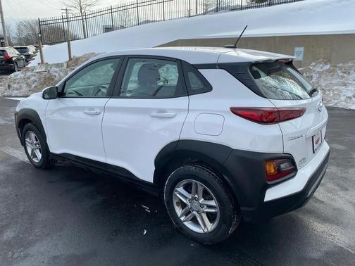 2021 Hyundai KONA SE