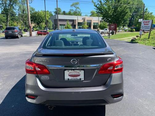 Gun Metallic 2019 Nissan Sentra SR