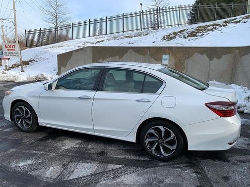 2017 Honda Accord EX