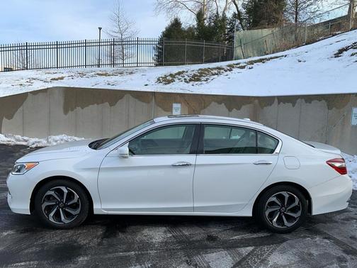 2017 Honda Accord EX