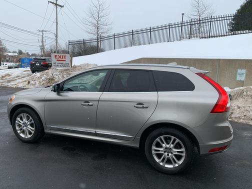 2016 Volvo XC60 T5 Premier
