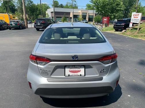 Classic Silver Metallic 2025 Toyota Corolla Hybrid LE