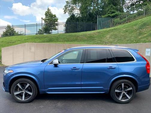 2017 Volvo XC90 T5 R-Design