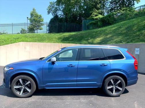 2017 Volvo XC90 T5 R-Design