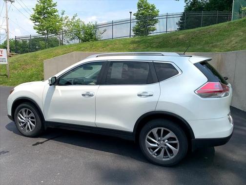 2015 Nissan Rogue SL