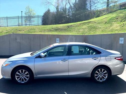 2016 Toyota Camry XLE