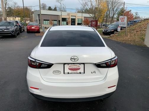 2016 Scion iA 4DR SDN AUTO (NATL)